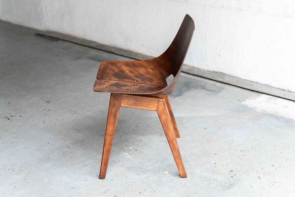 Ensemble de 6 chaises de salle à manger 'Tonneau' par Pierre Guariche
