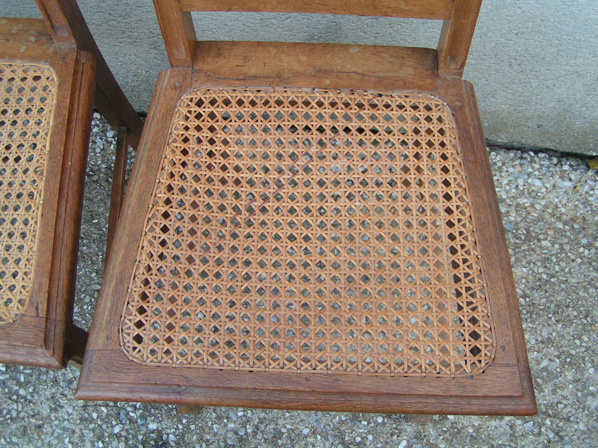 4 chaises cannées en chêne