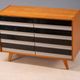 Buffet des années 50 modèle U453 par Jiří Jiroutek pour Interier Praha, années 1960, Tchécoslovaquie, 110 × 45 × 75 cm