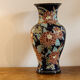 Vase fleuri en céramique émaillée