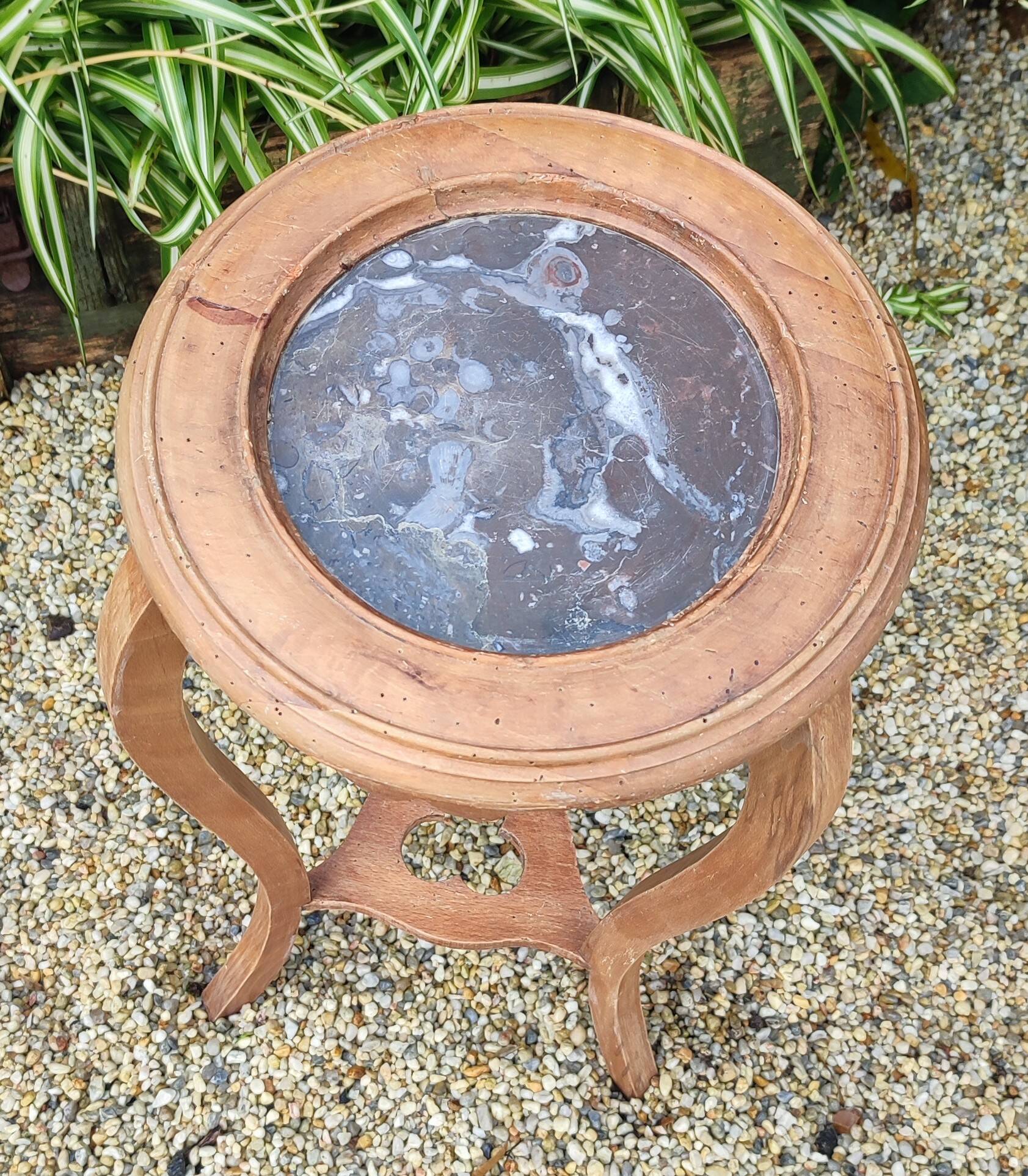 Antique Louis XV style stool in wood and marble.