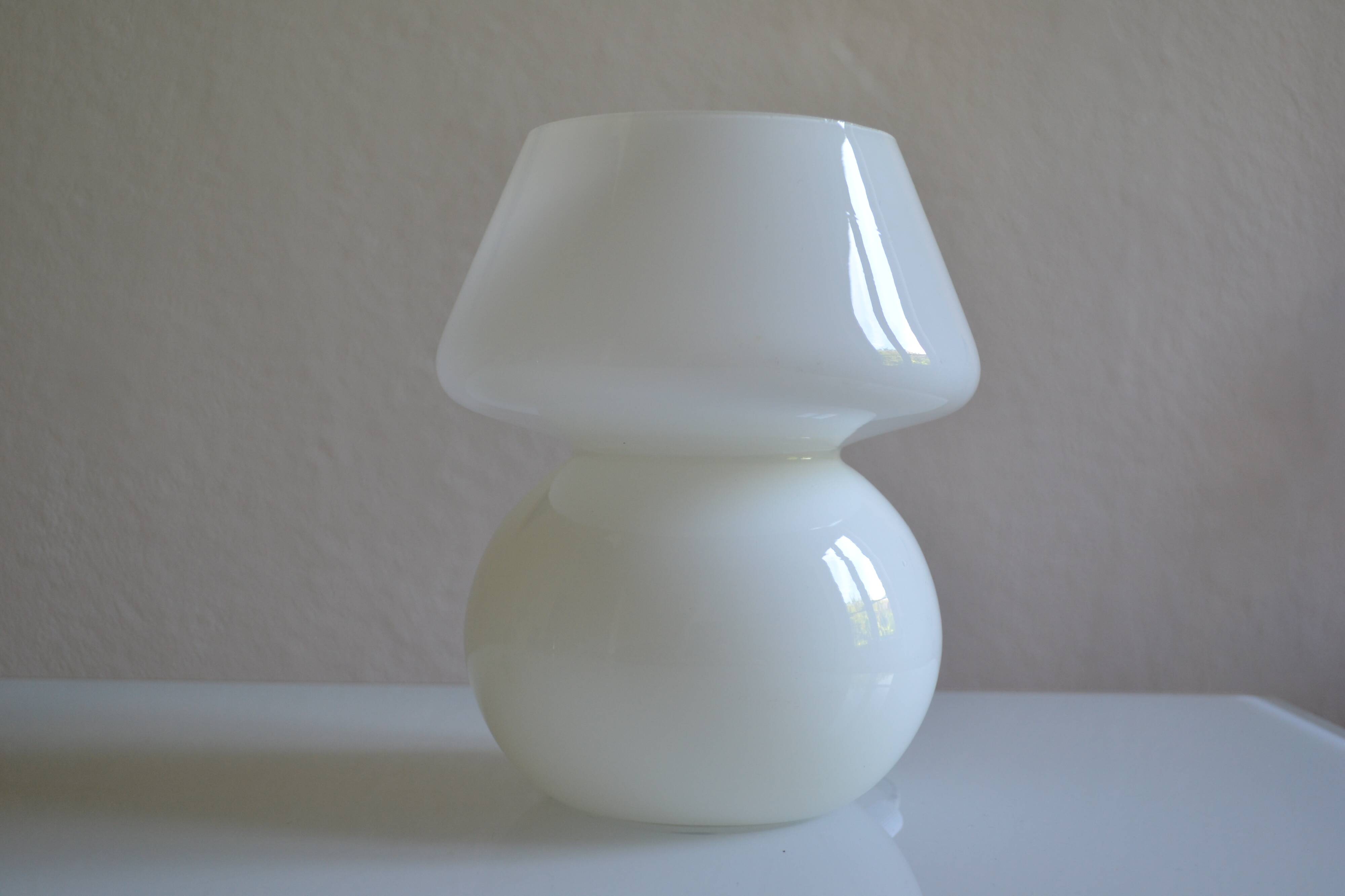 mushroom night light opal glass white Italy 80's 1980