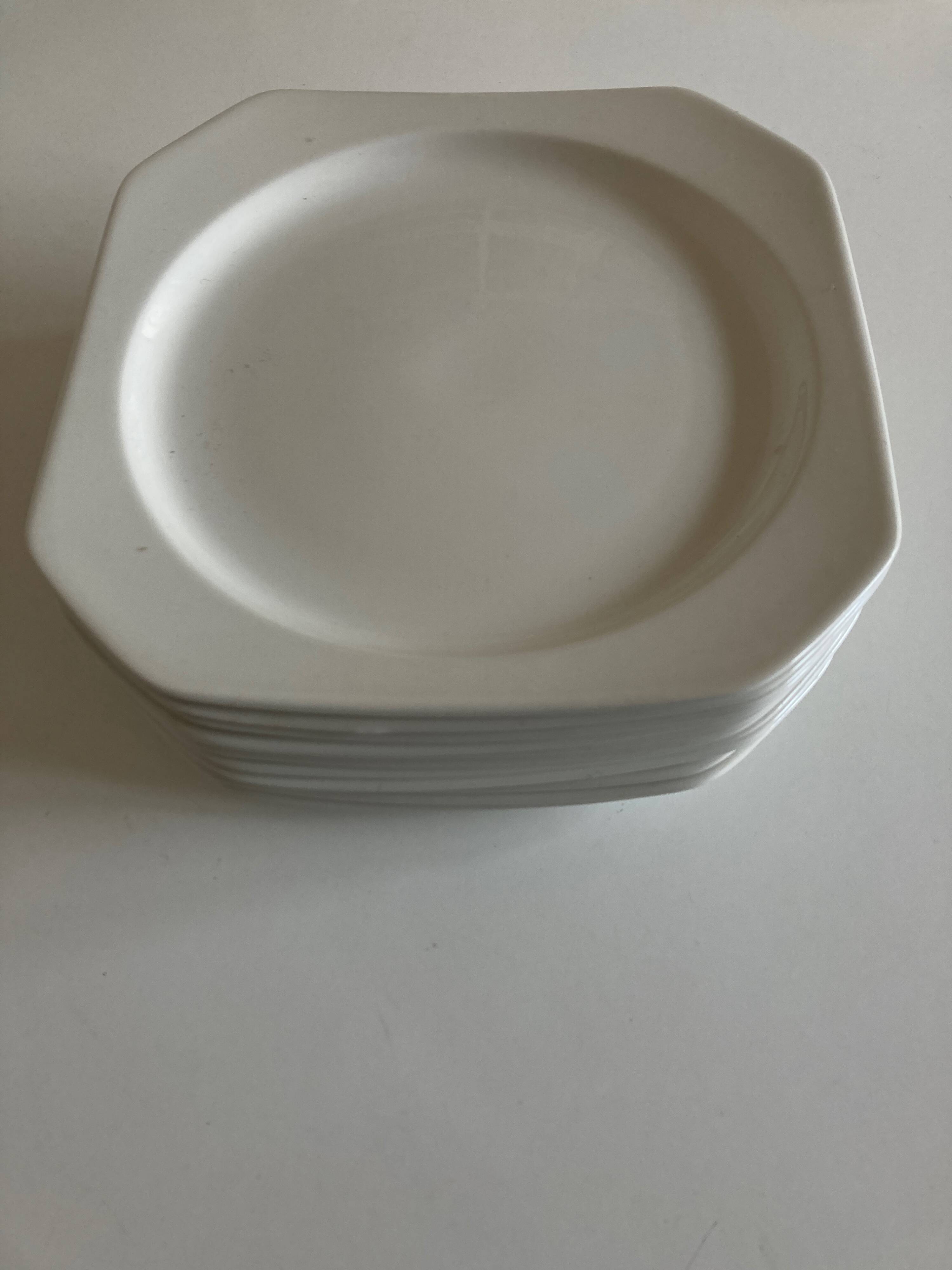Set of 6 Scandinavian octagonal flat plates from the 1970s.