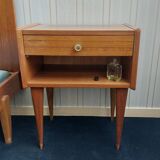 bed 90 and bedside table