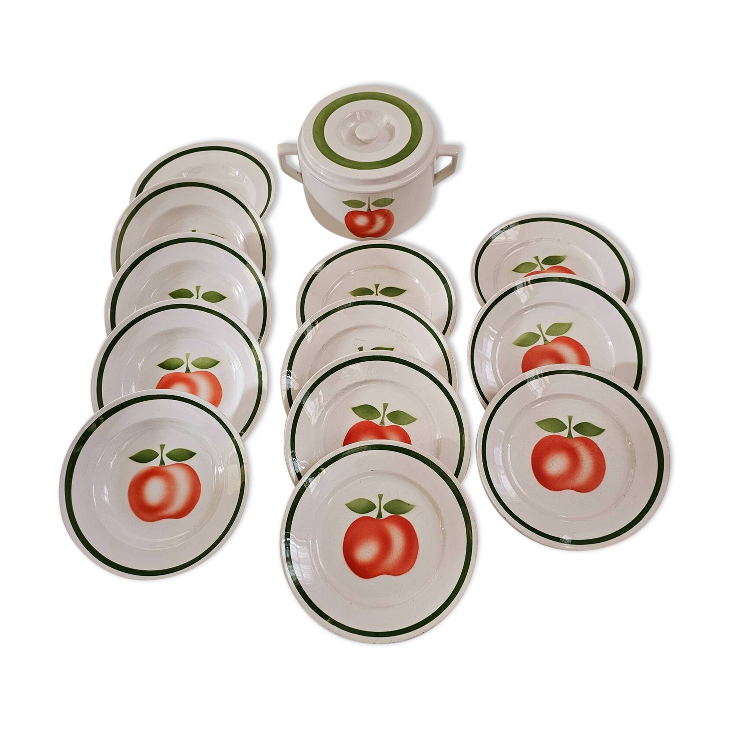 Moulins des loups plate and dish, apple pattern
