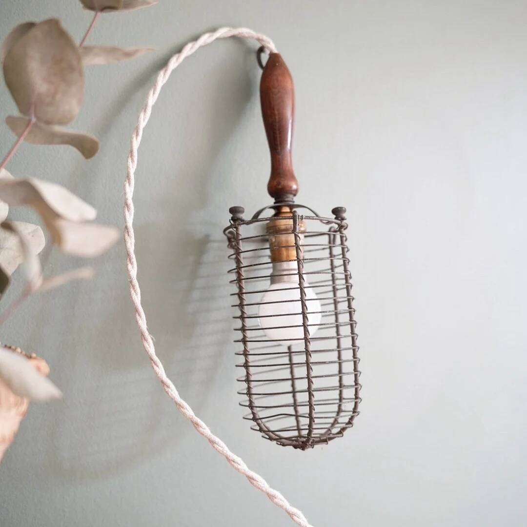 Workshop lamp
