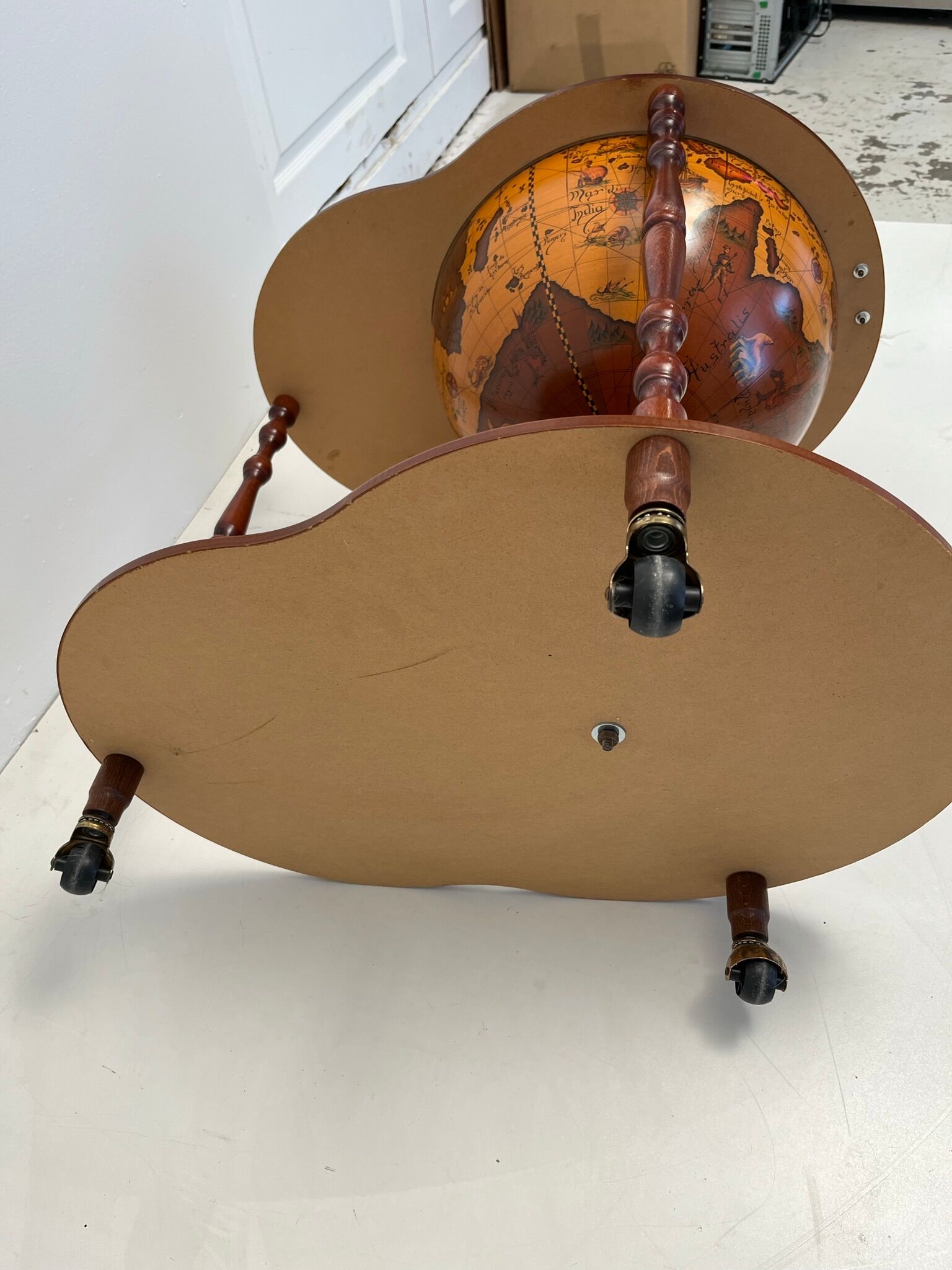 Bar cart vintage globe