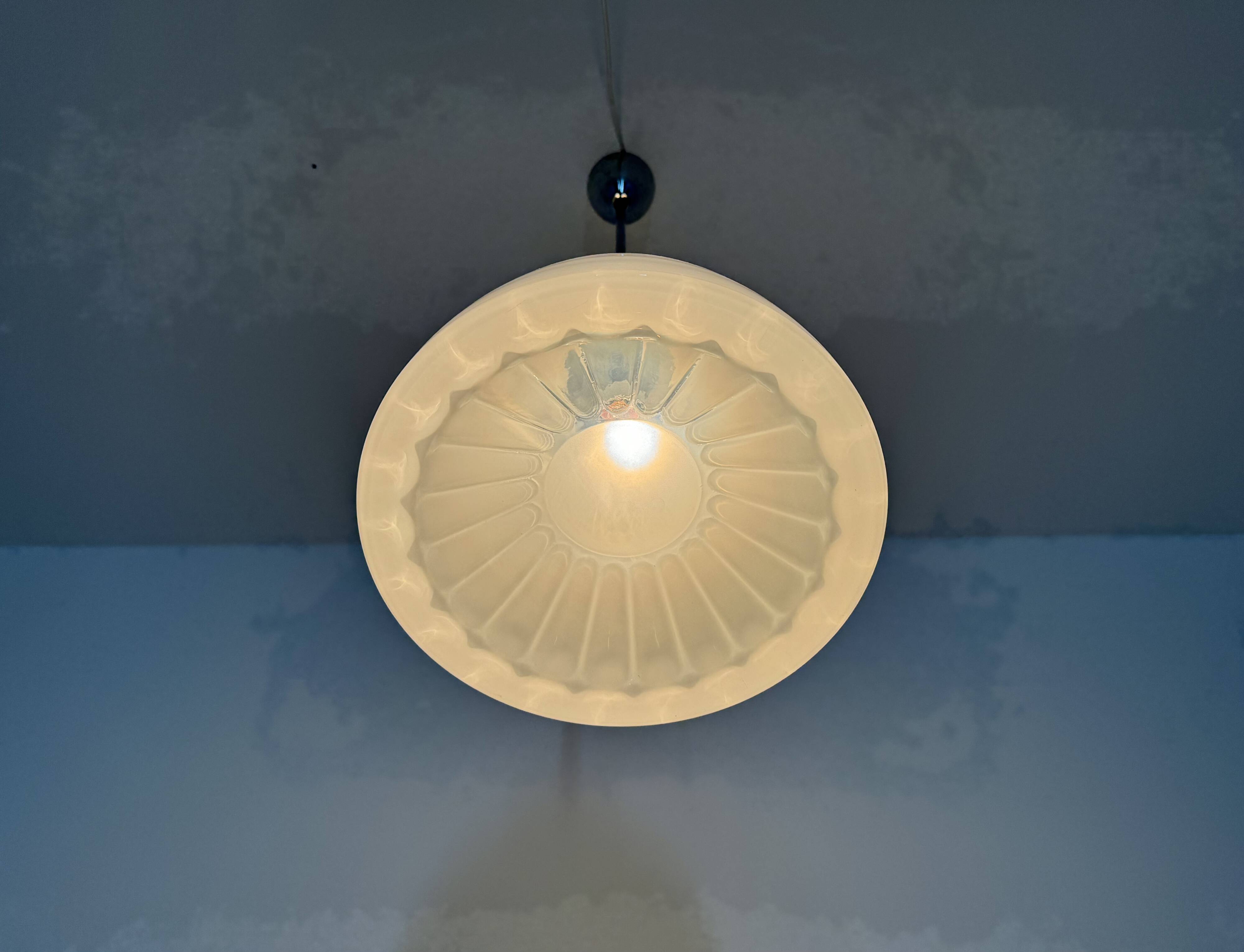 Suspension en verre opalin de Napako