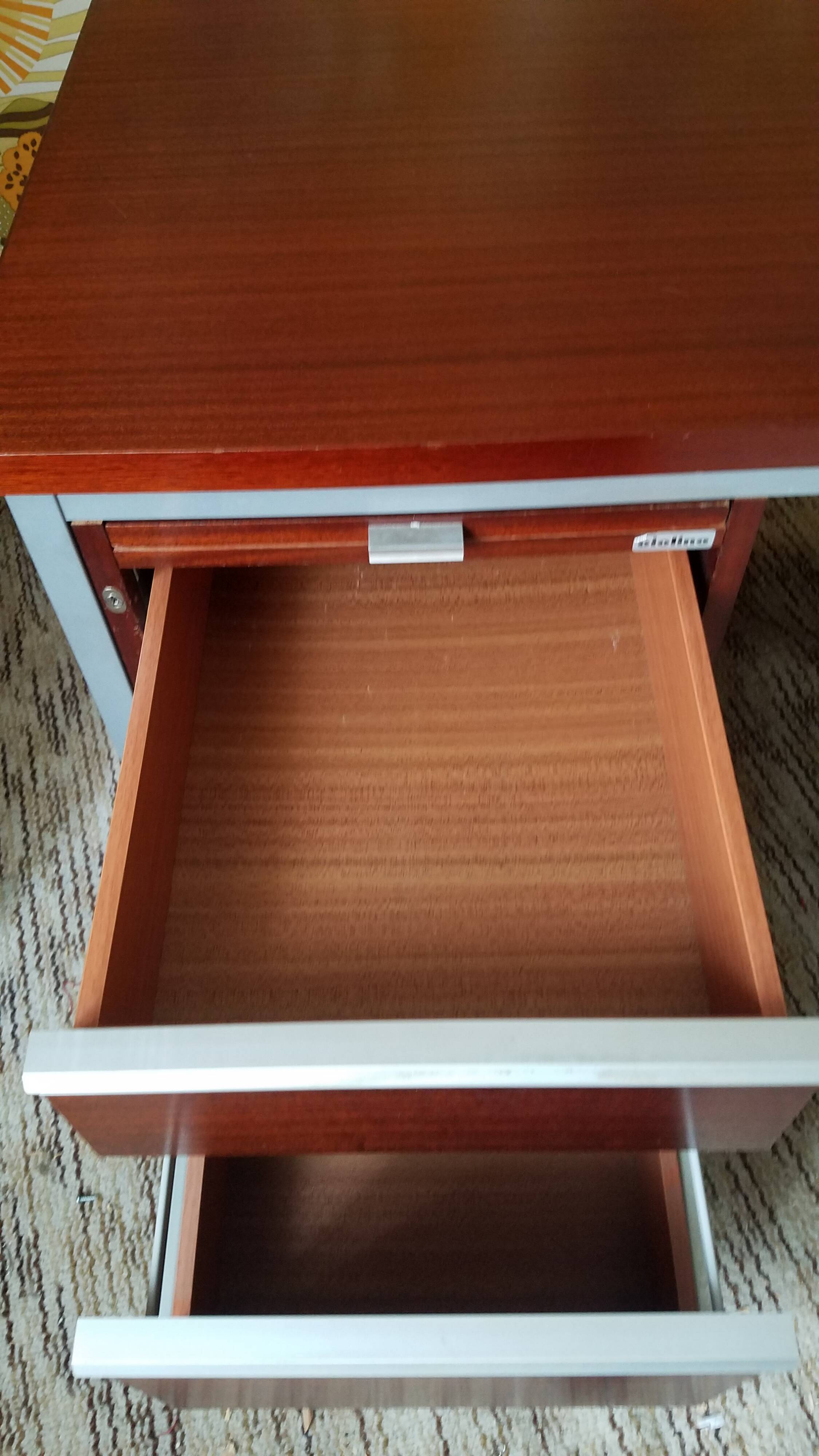 Office Ciolinodes 70s