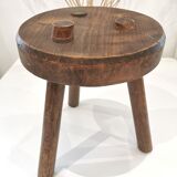 Atypical tripod stool