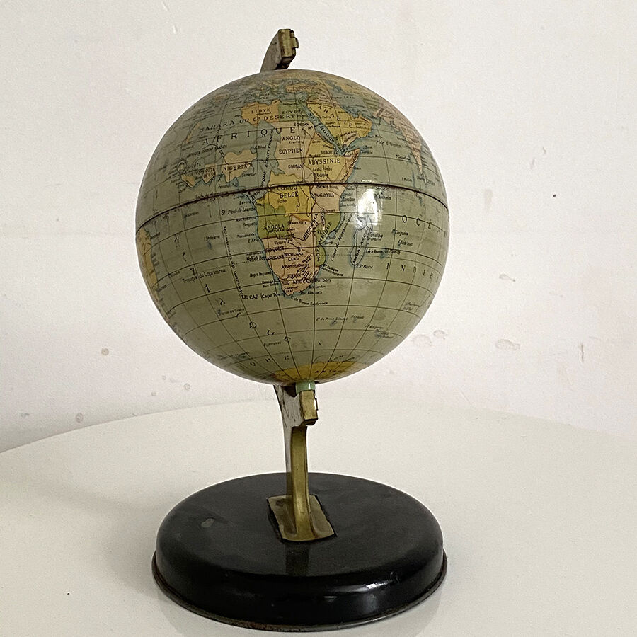 Metallic globe 50's