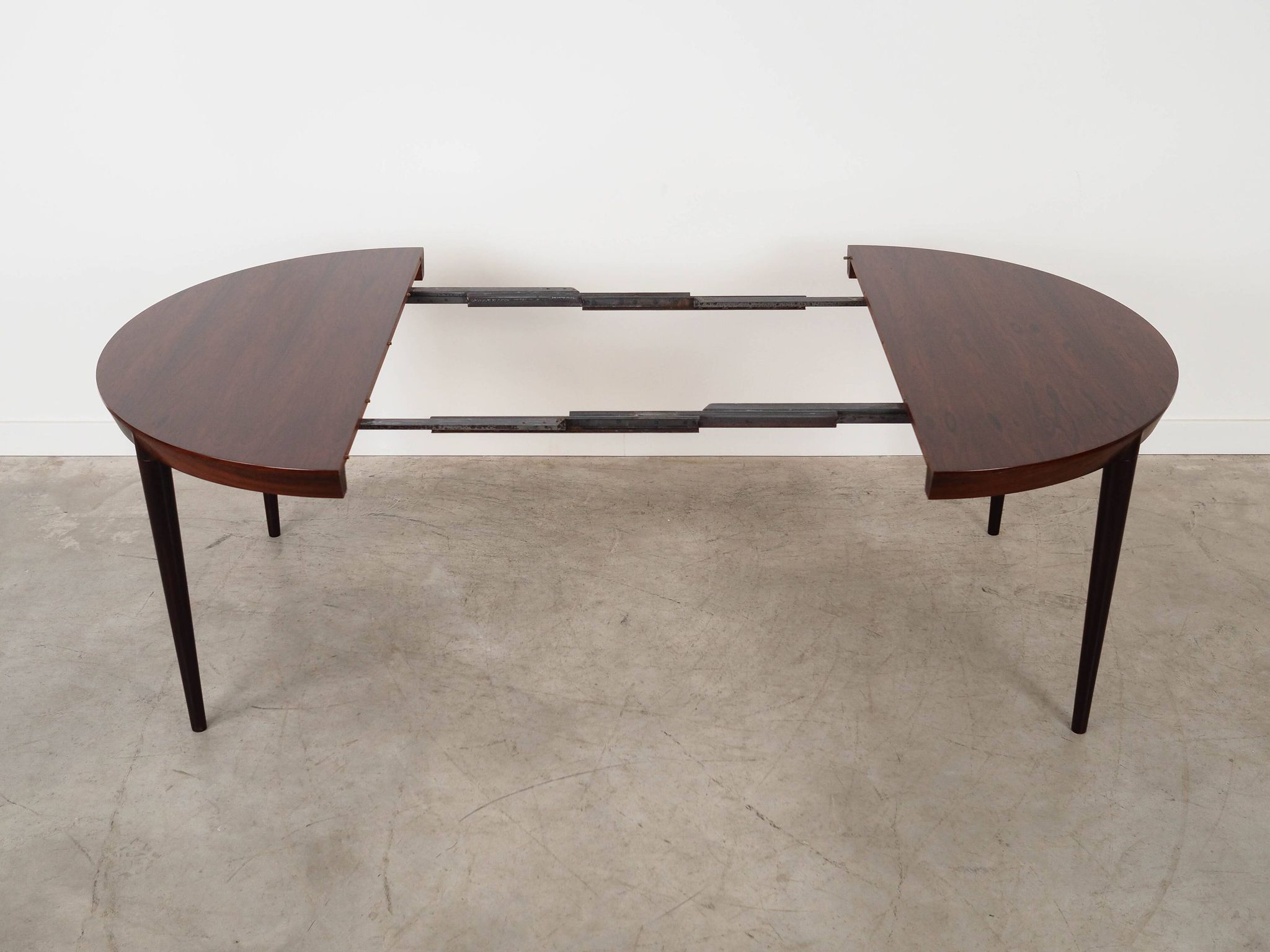 Round rosewood table, Danish design, 1960s, designer: Severin Hansen