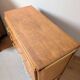 Commode vintage en bois et pieds compas