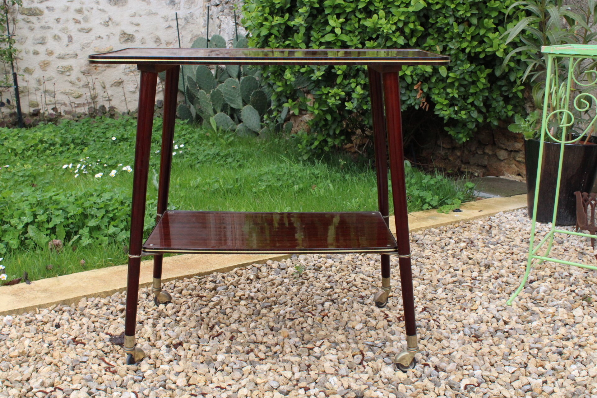 Vintage serving roller table