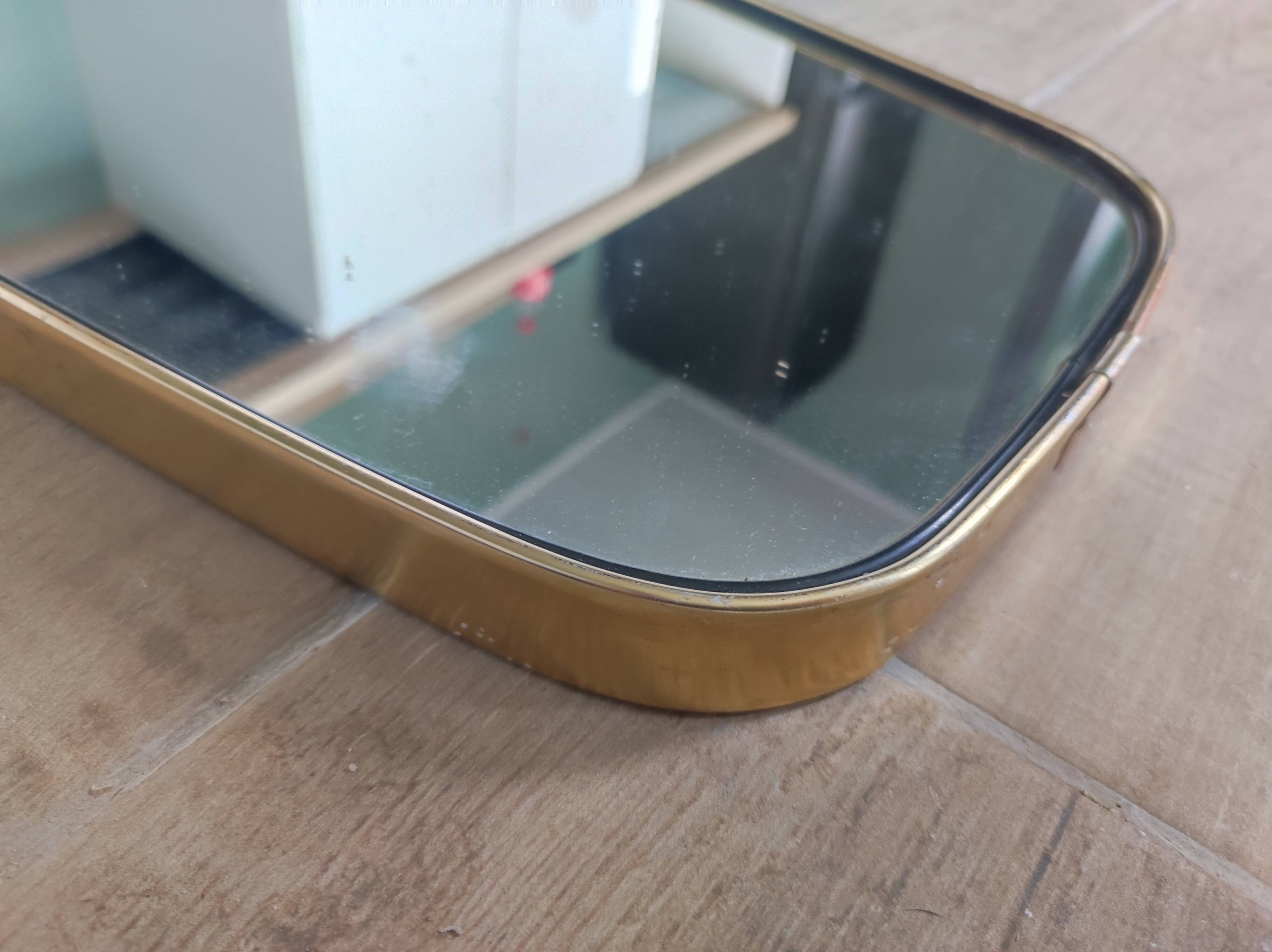 Asymmetrical mirror free-form rearview mirror