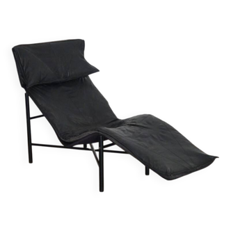 Leather chaise longue by Tord Bjorklund
