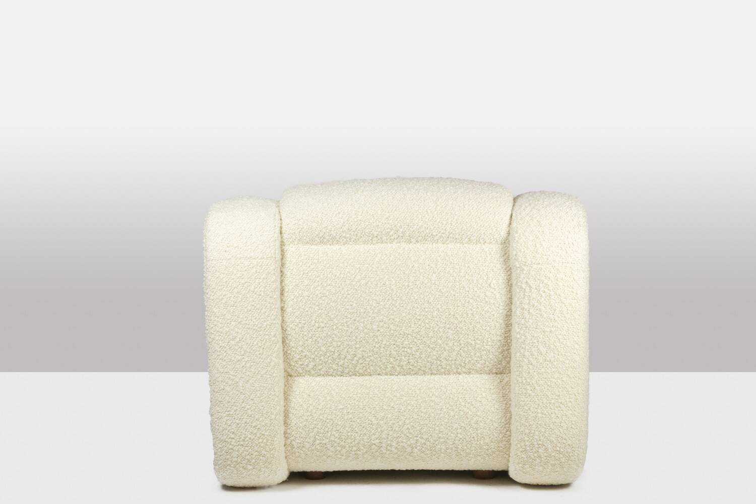 Pair of armchairs with fine curls. Contemporary work.