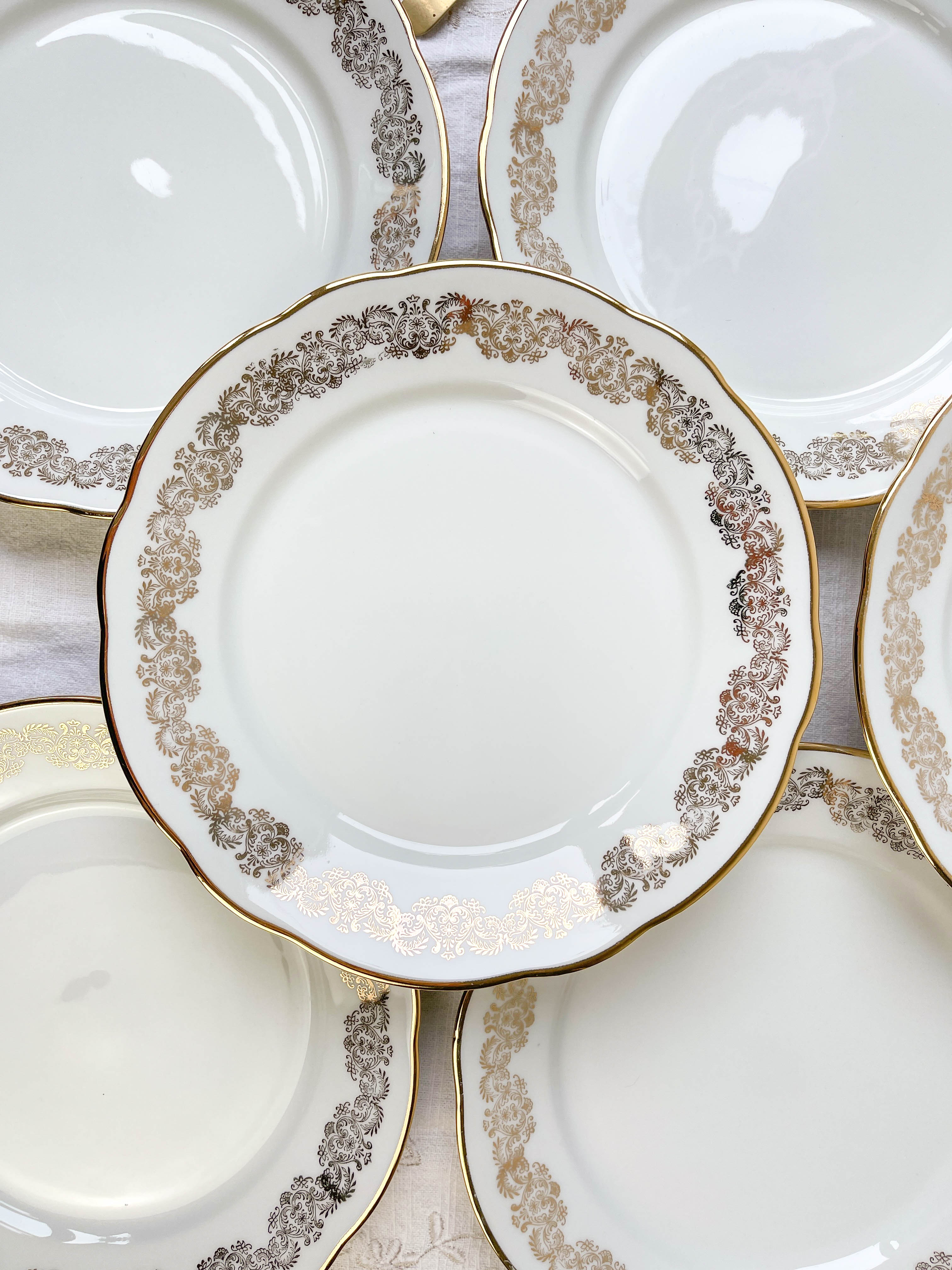 8 Flat plates porcelain white gilded CHAUVIGNY LIMOGES