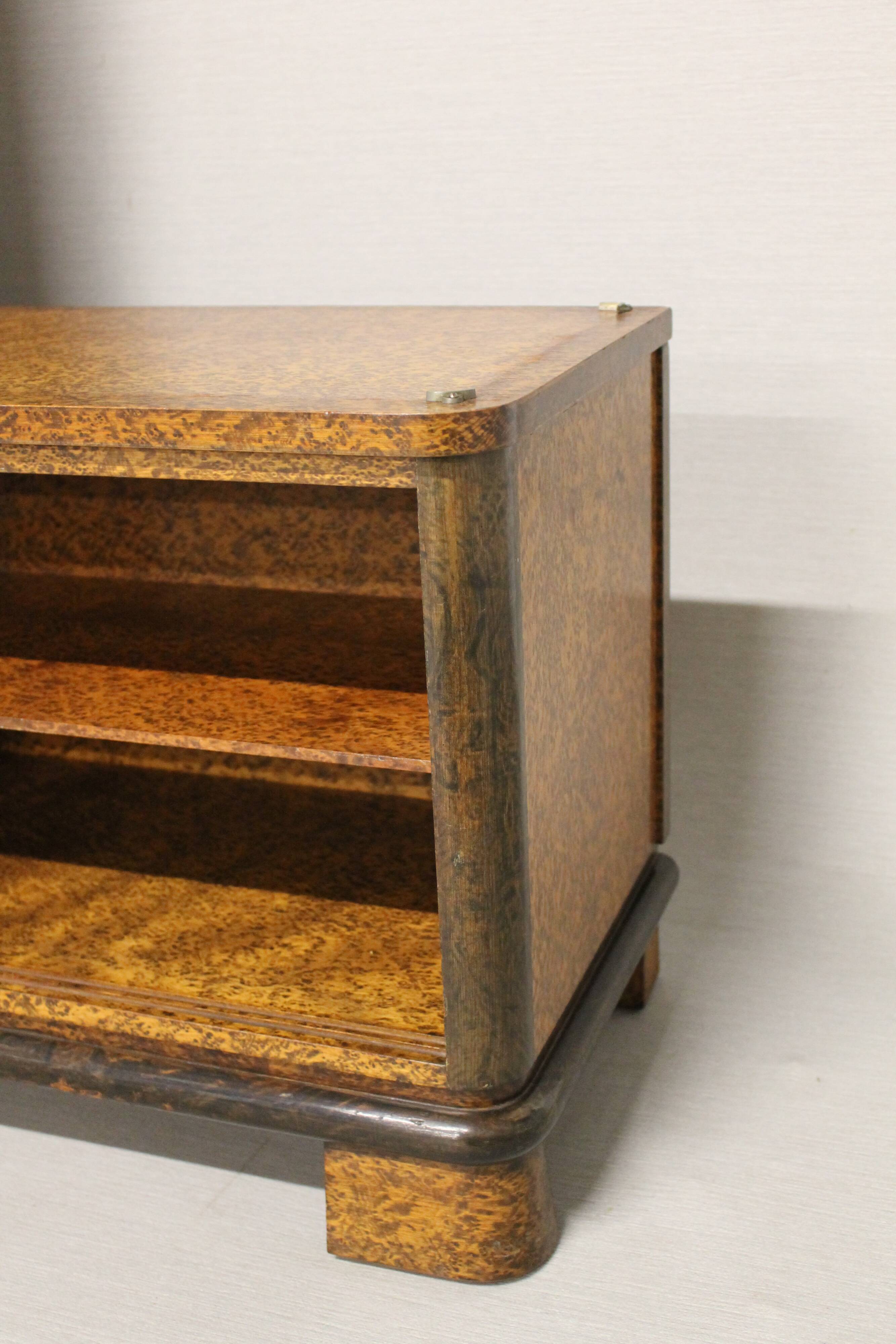 Period hairdresser art deco