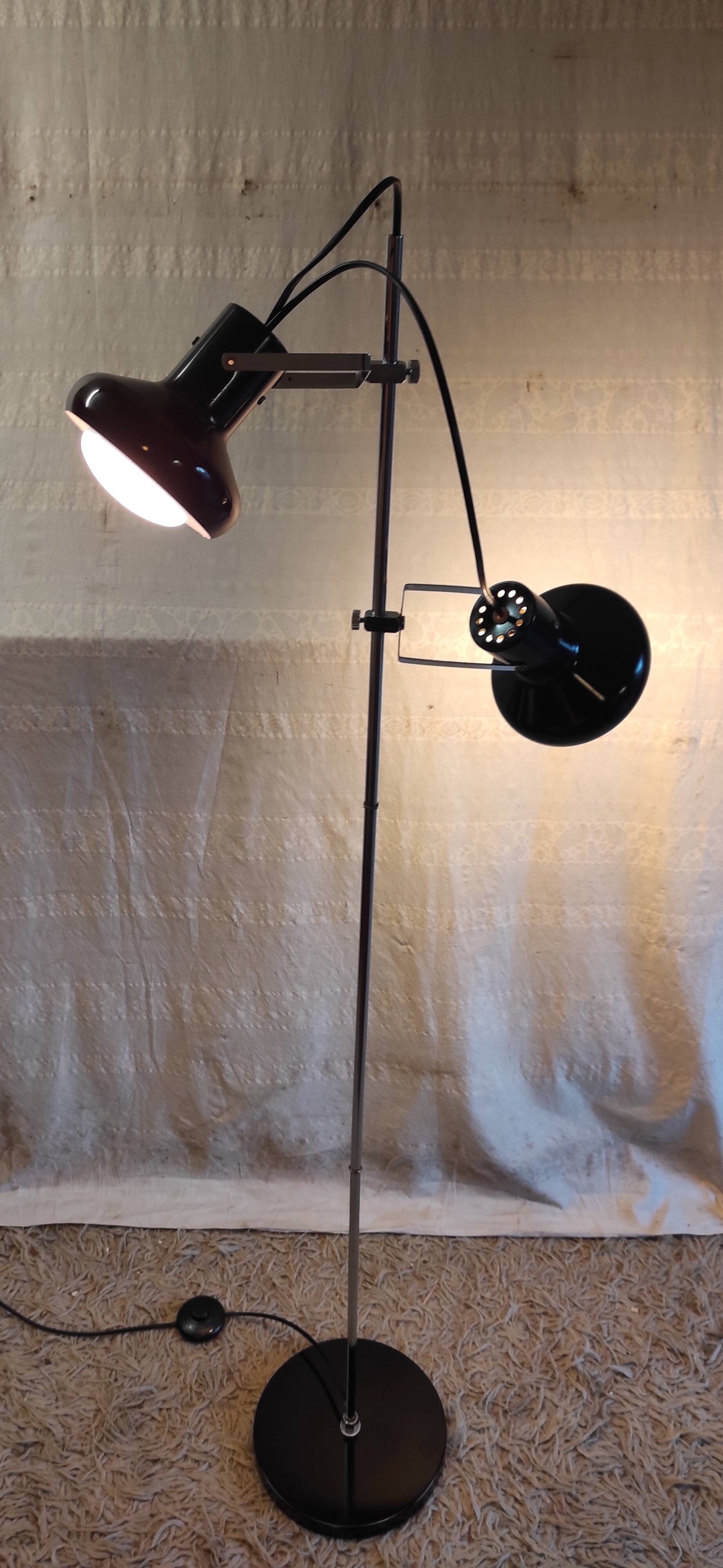 Floor lamp with 2 adjustable spotlights in chrome and black metal - 1960s/70s