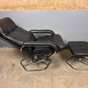 Chrome leather footrest in Danish design by Unico