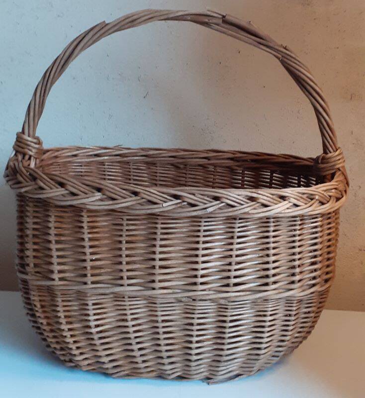 Vintage wicker oval basket