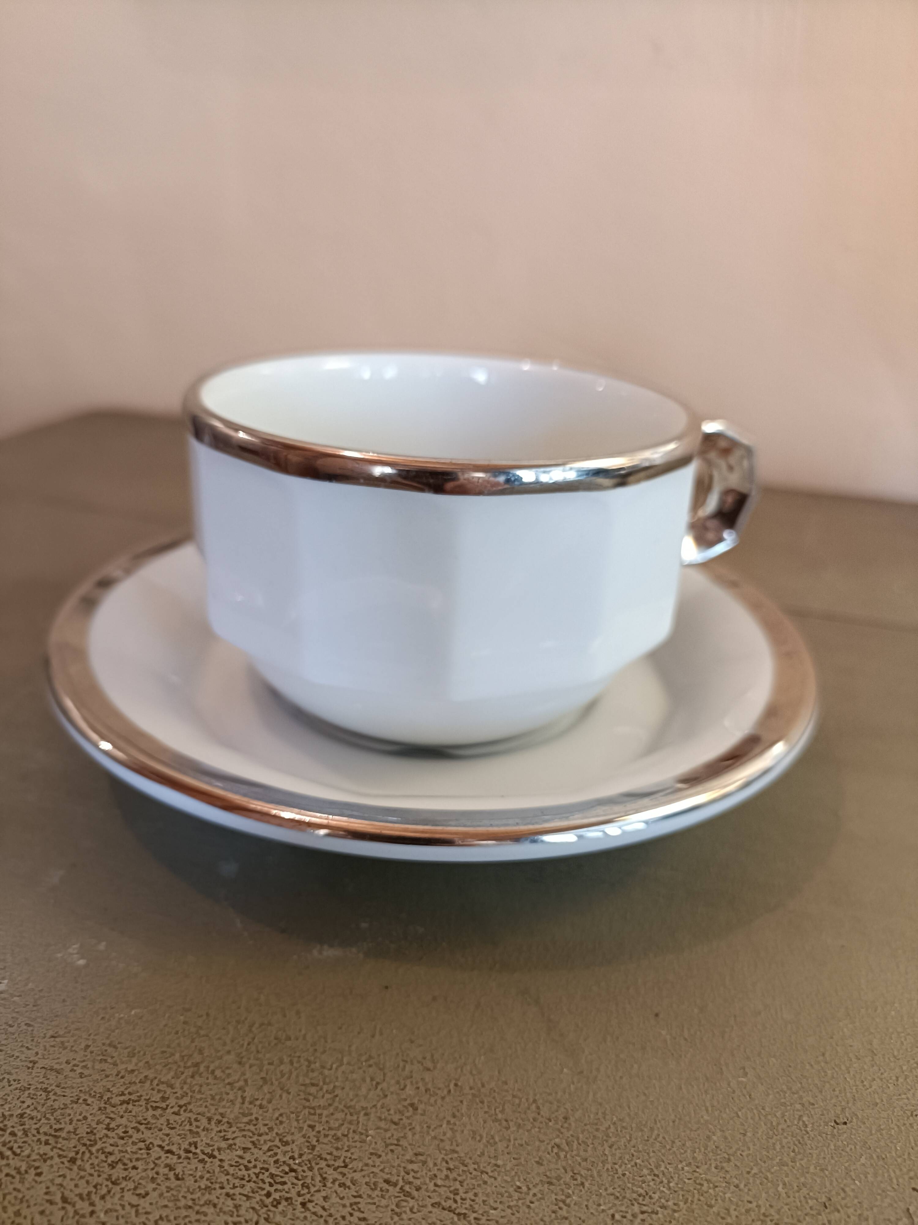 Pillivuyt tea/chocolate cup with saucer