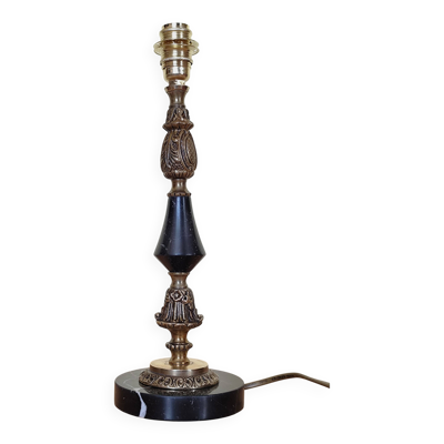 Pied de lampe de table bougeoir en  laiton ciselé et pied en marbre