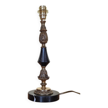Pied de lampe de table bougeoir en  laiton ciselé et pied en marbre