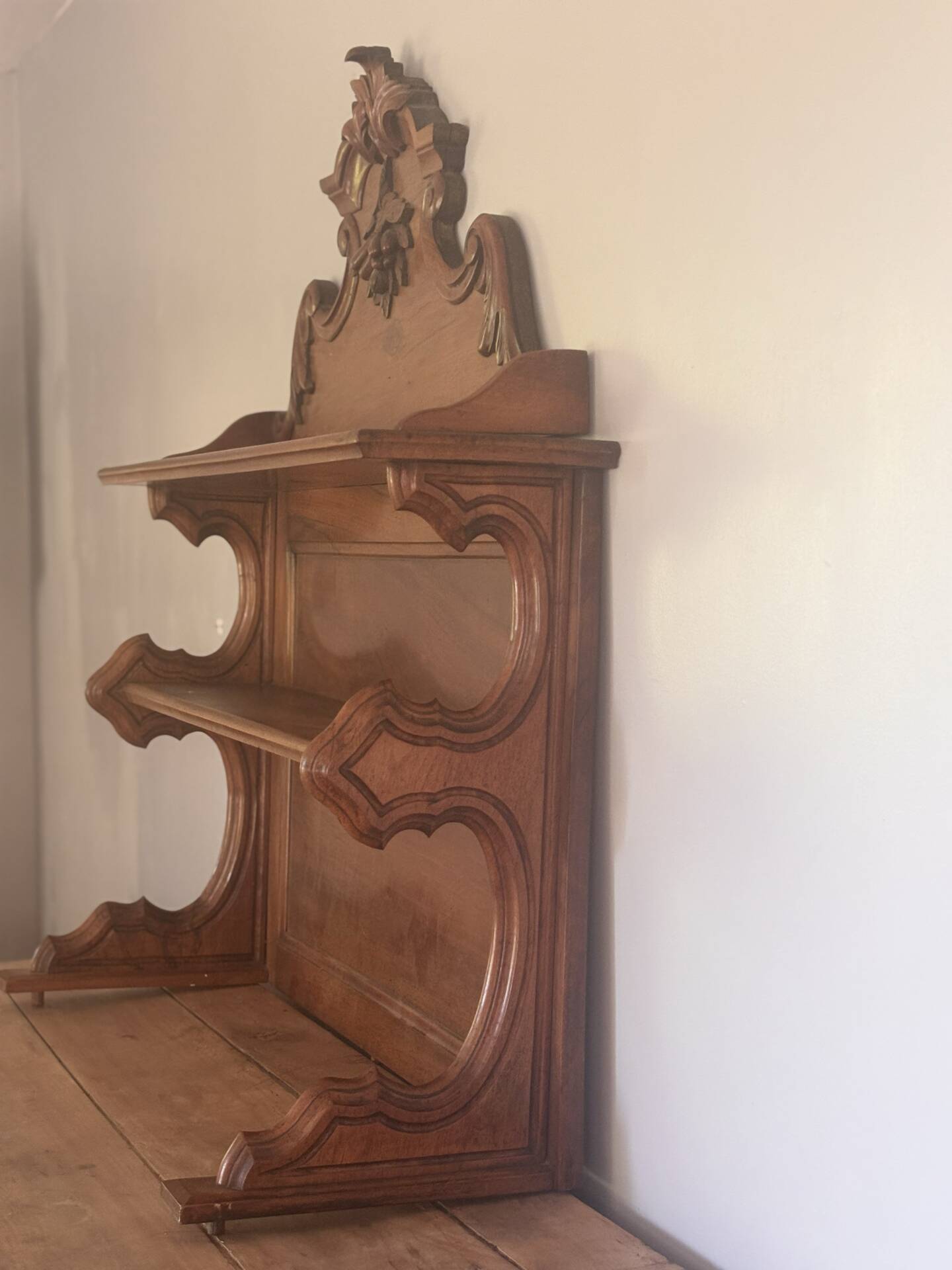Elegant French Wall Shelf Saint-Hubert – Carved Walnut, Late 11th Century