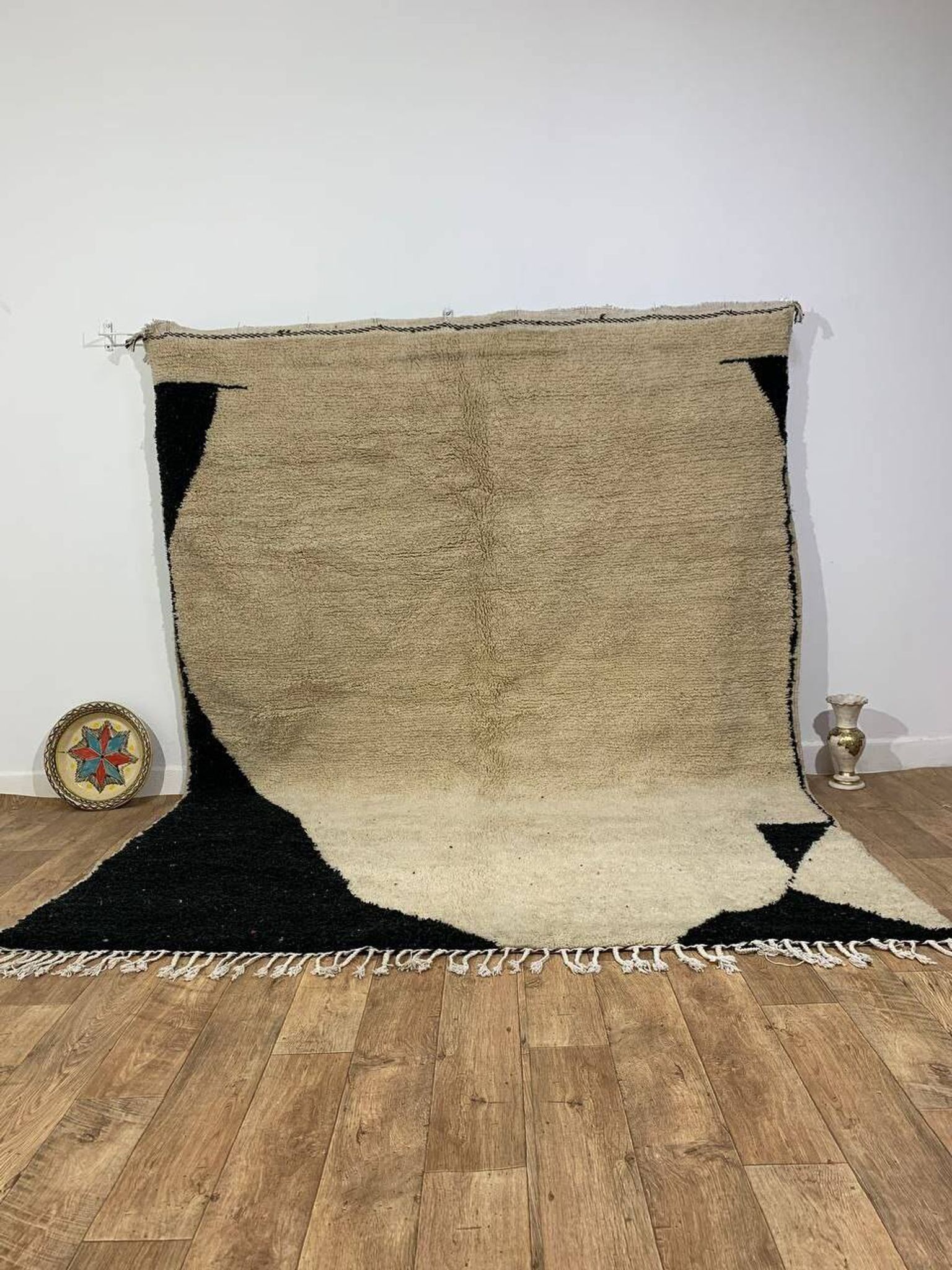 Handmade moroccan berber rug 140 x 96 cm