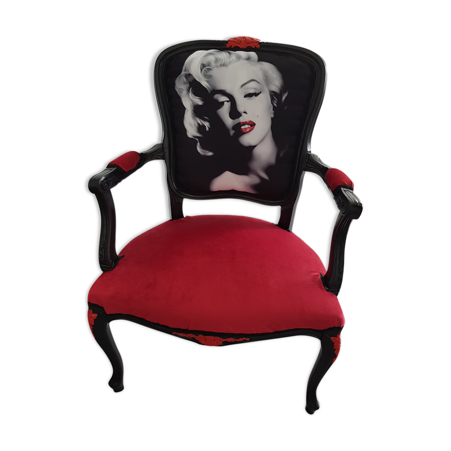 Louis XV Marylin Monroe style chair