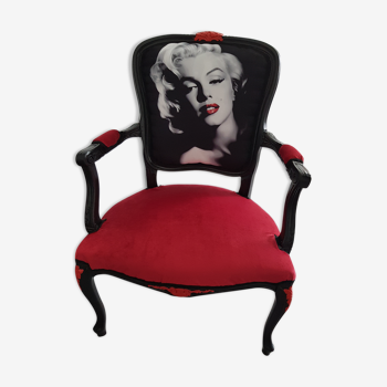 Louis XV Marylin Monroe style chair