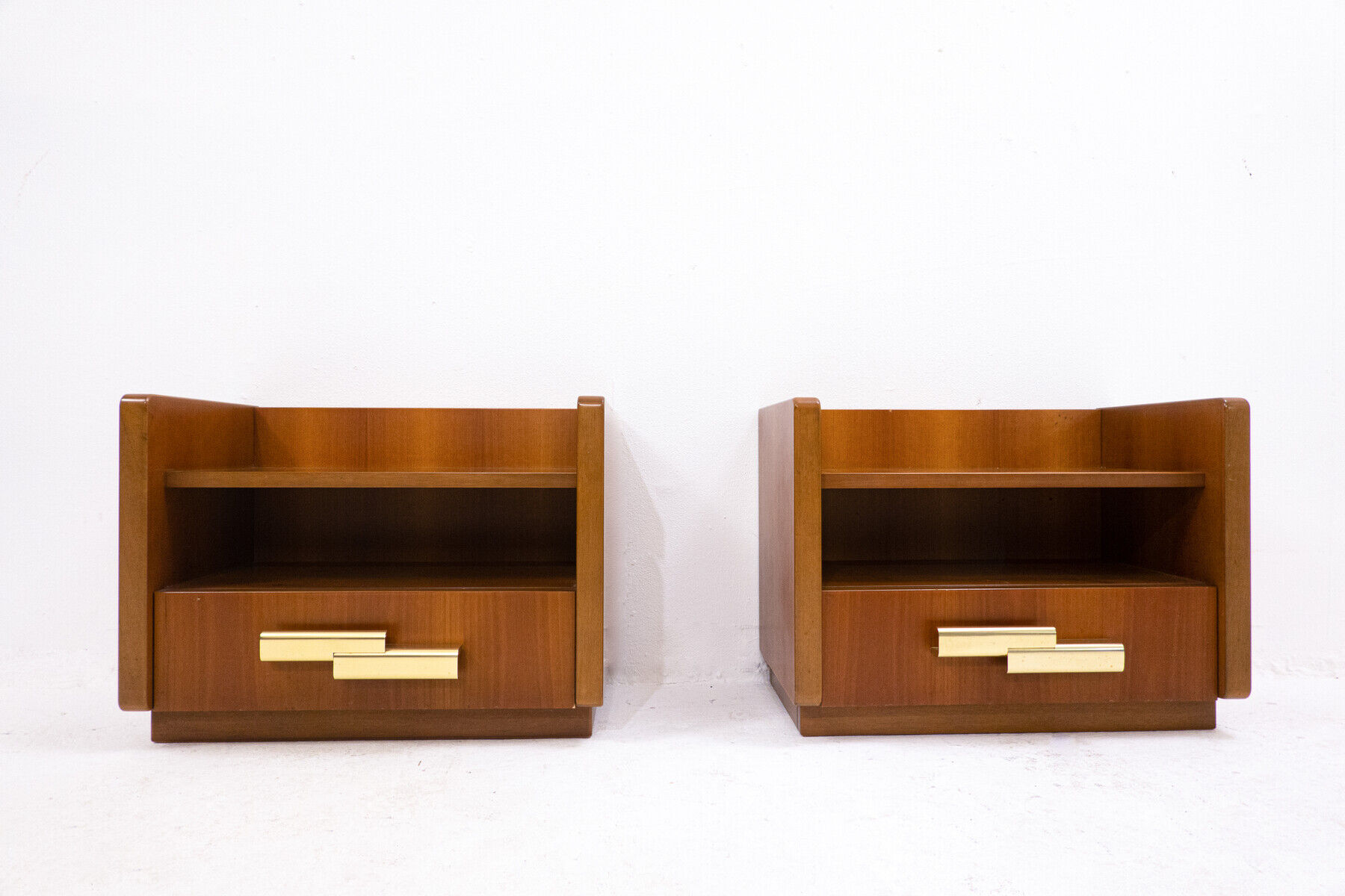 Pair of mid-century wooden drawers nightstands, Italy 1950s