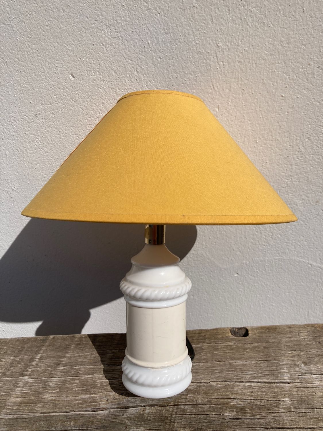 Bedside lamp in earthenware