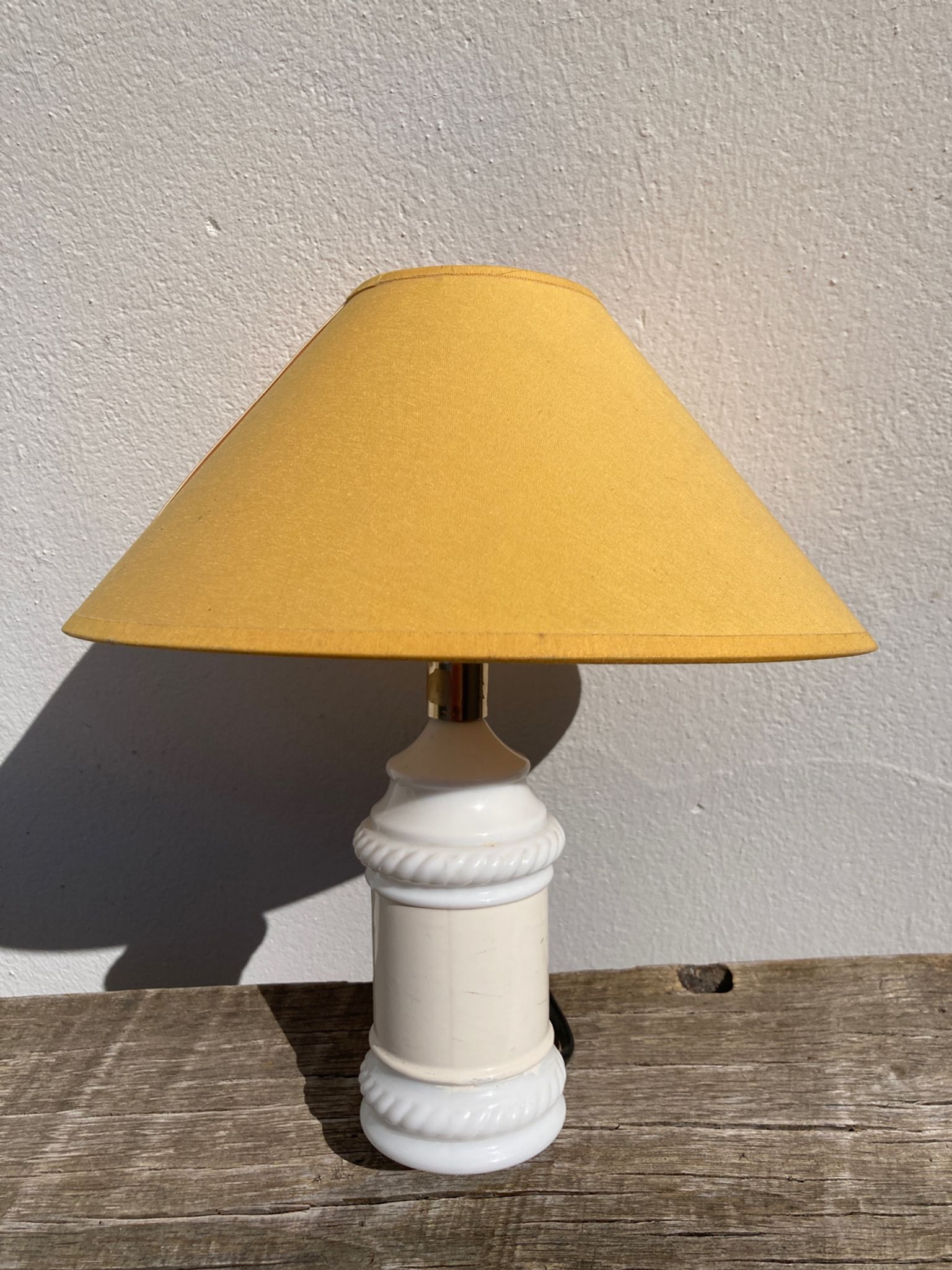 Bedside lamp in earthenware