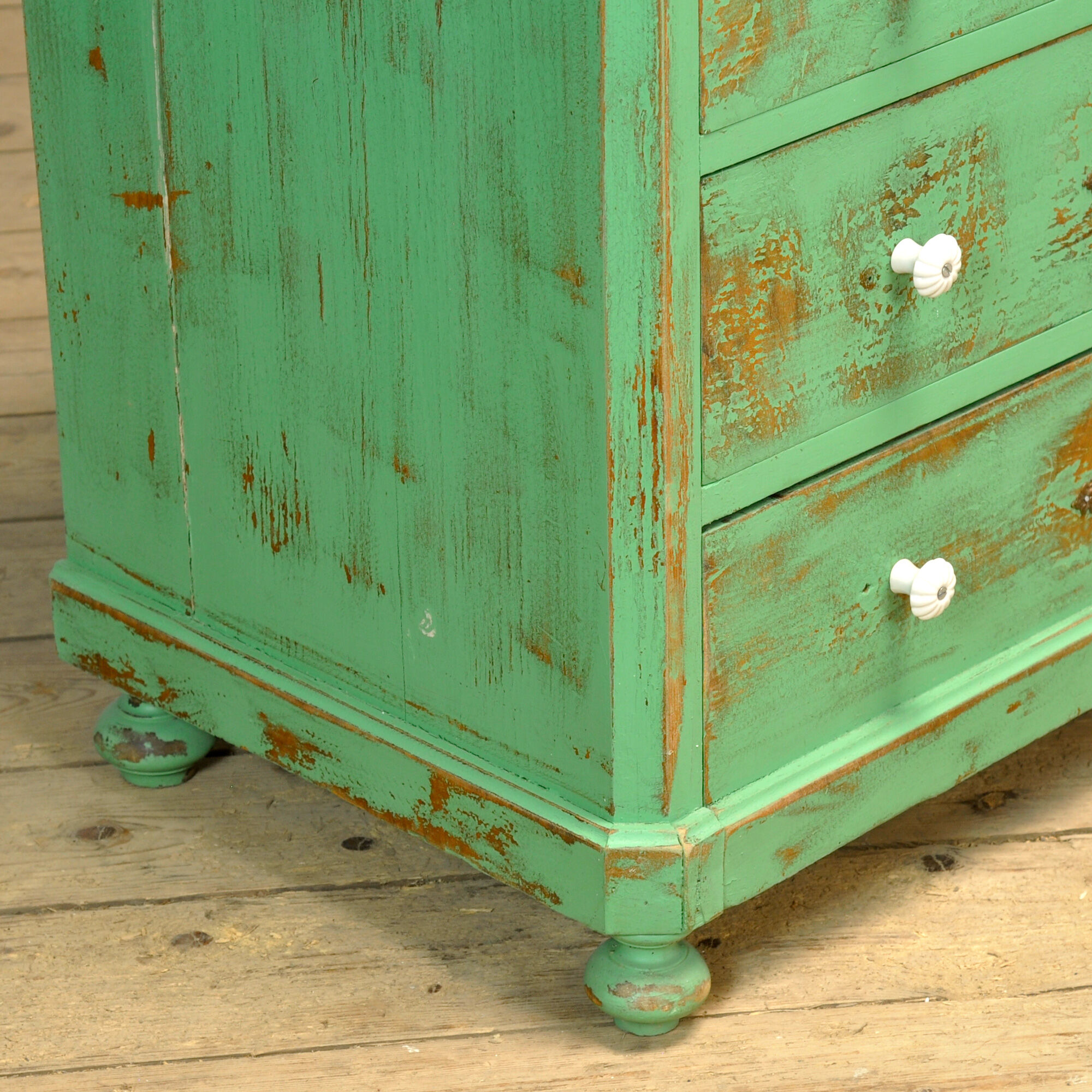 Commode en pin, vers 1910