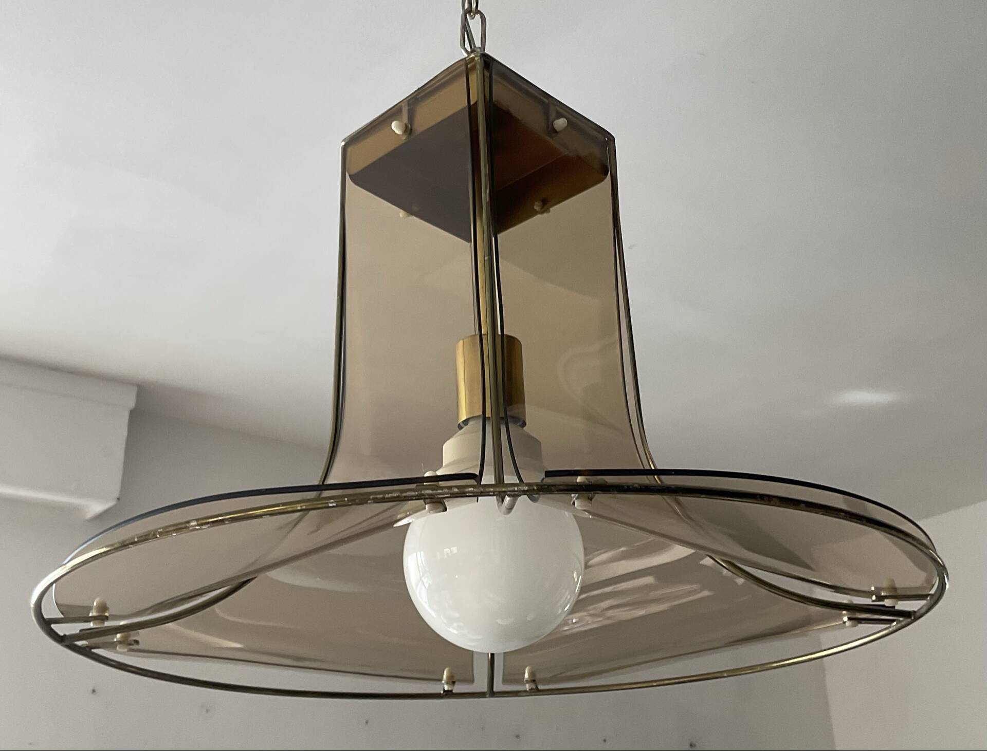 Italian suspension lamp in smoked glass and brass from the 1970s.