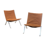 Paire de chauffeuses PK22 en cuir cognac par Poul Kjærholm pour E Kold Christensen