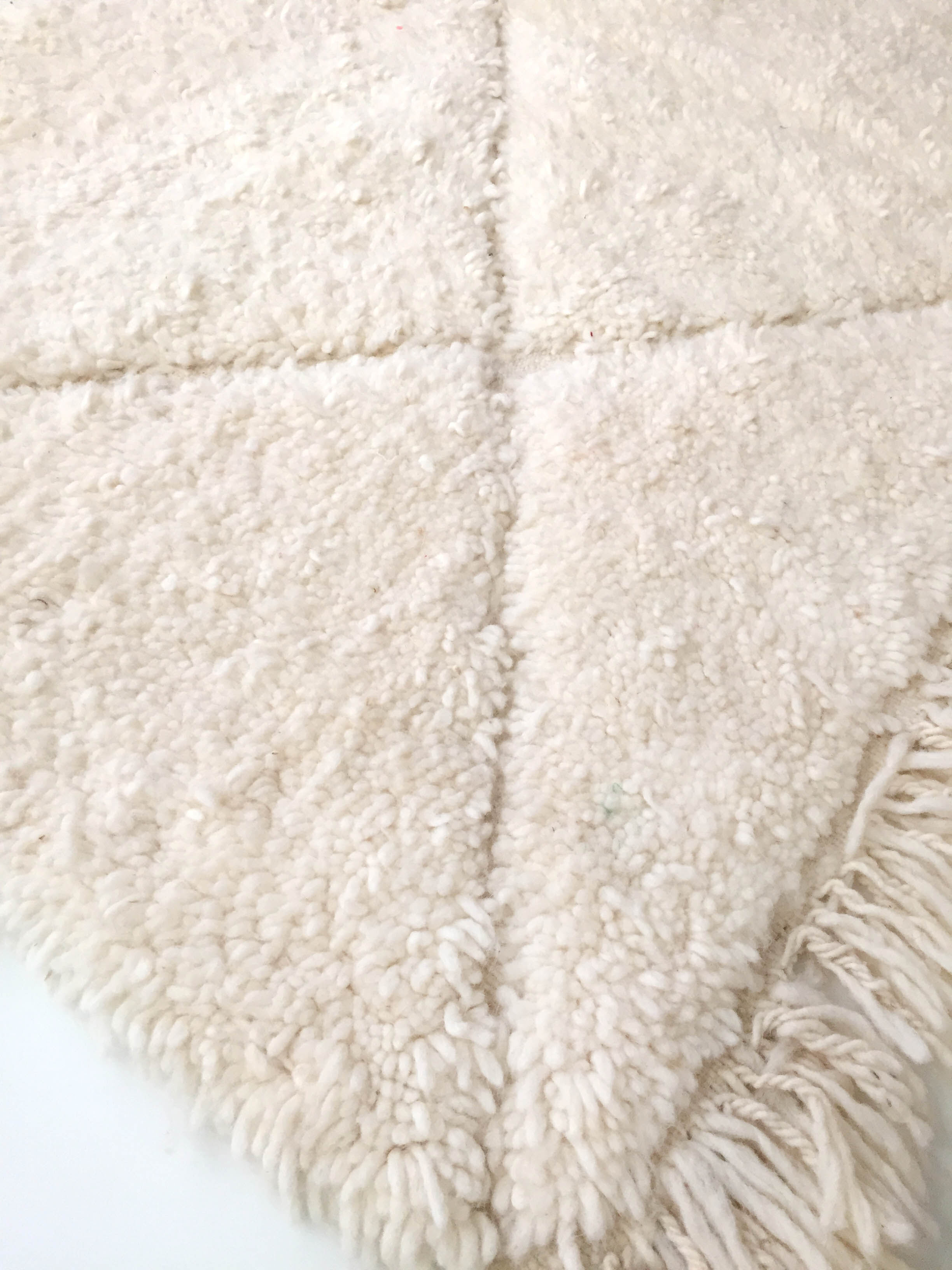 Moroccan Berber carpet Beni Ouarain ecru uni with engraved diamonds 218x142cm