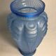 Ancien vase art deco verre moulé bleu années 30 france signé vintage