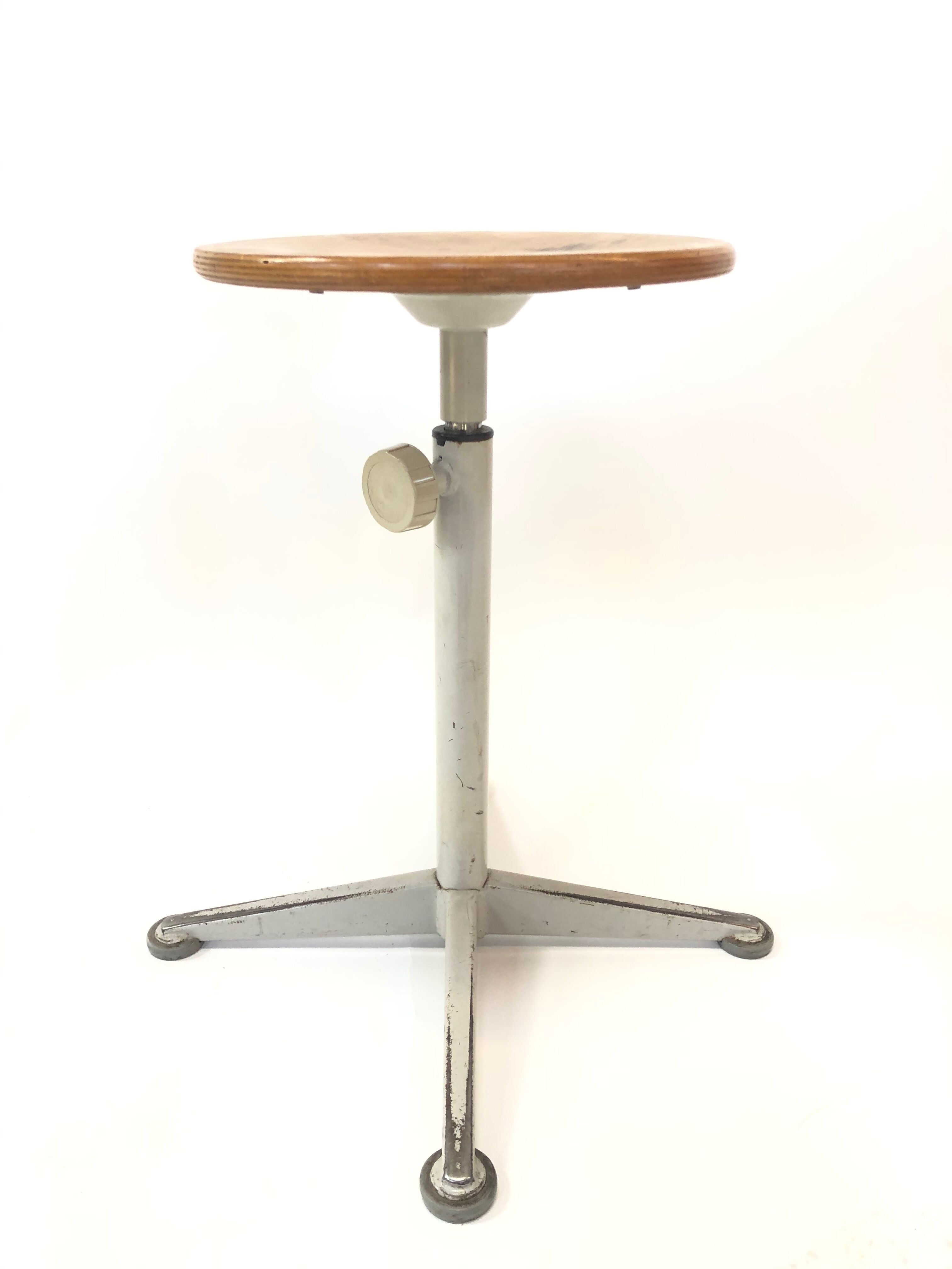 Vintage stool work tabouret by Friso Kramer Ahrend de Cirkel