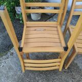 Chaise en bois massif