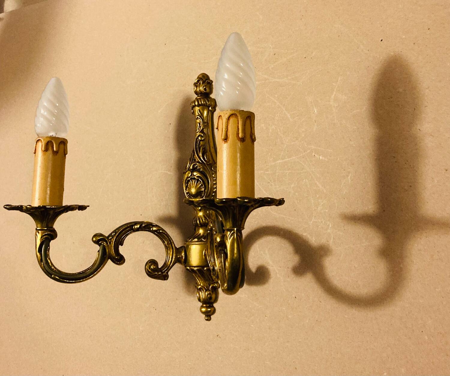 Applique double Style Louis XV en bronze doré époque XXe.