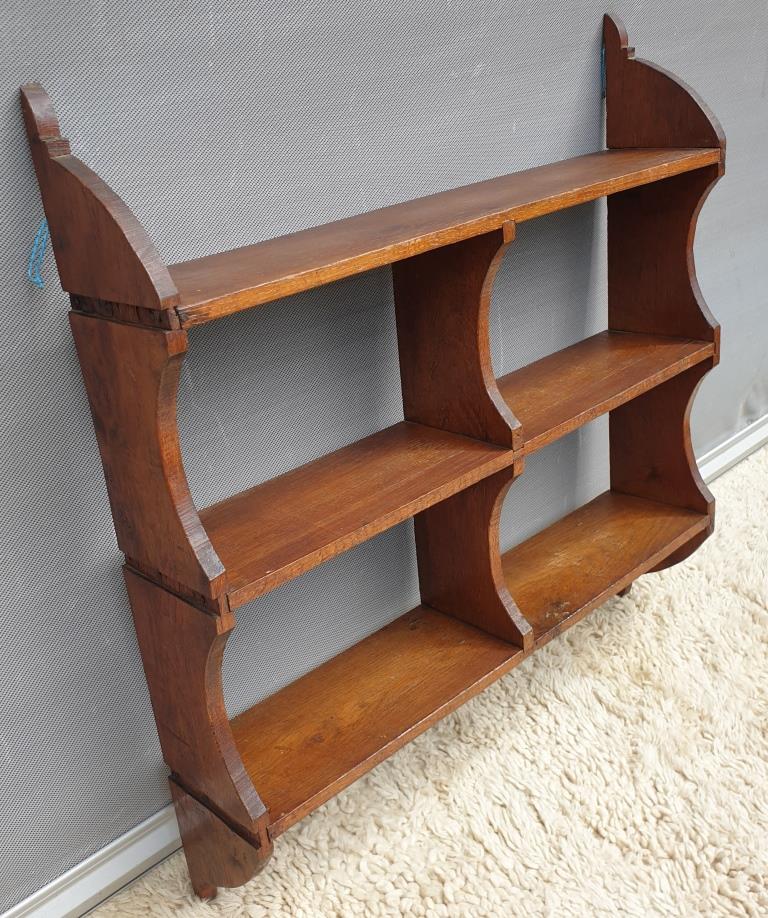 Etagère murale en accolades bois vintage 3 tablettes