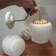 Paire d’appliques murales vintage globes blancs