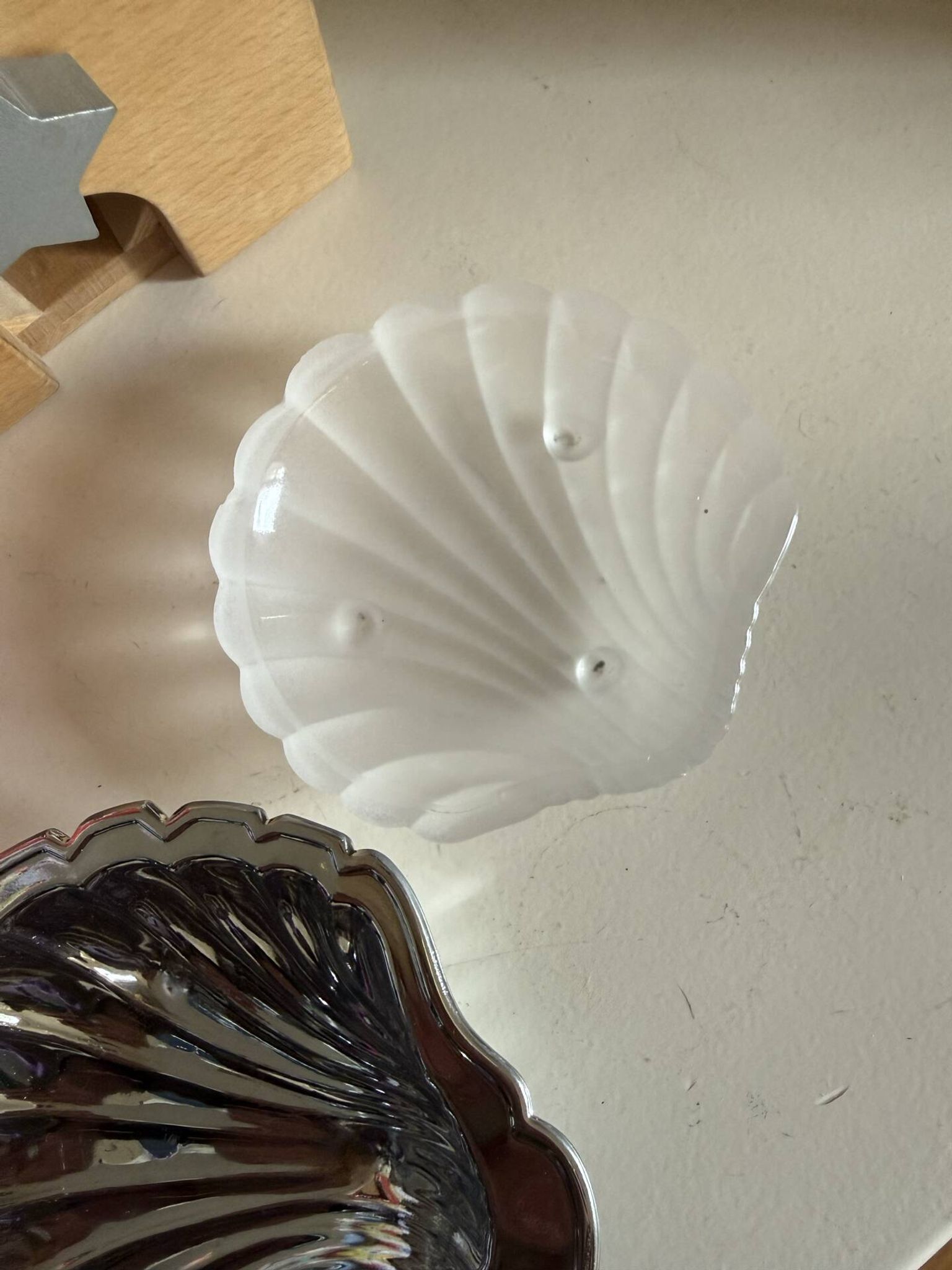 Vintage shell butter dish Made in France – moulded glass