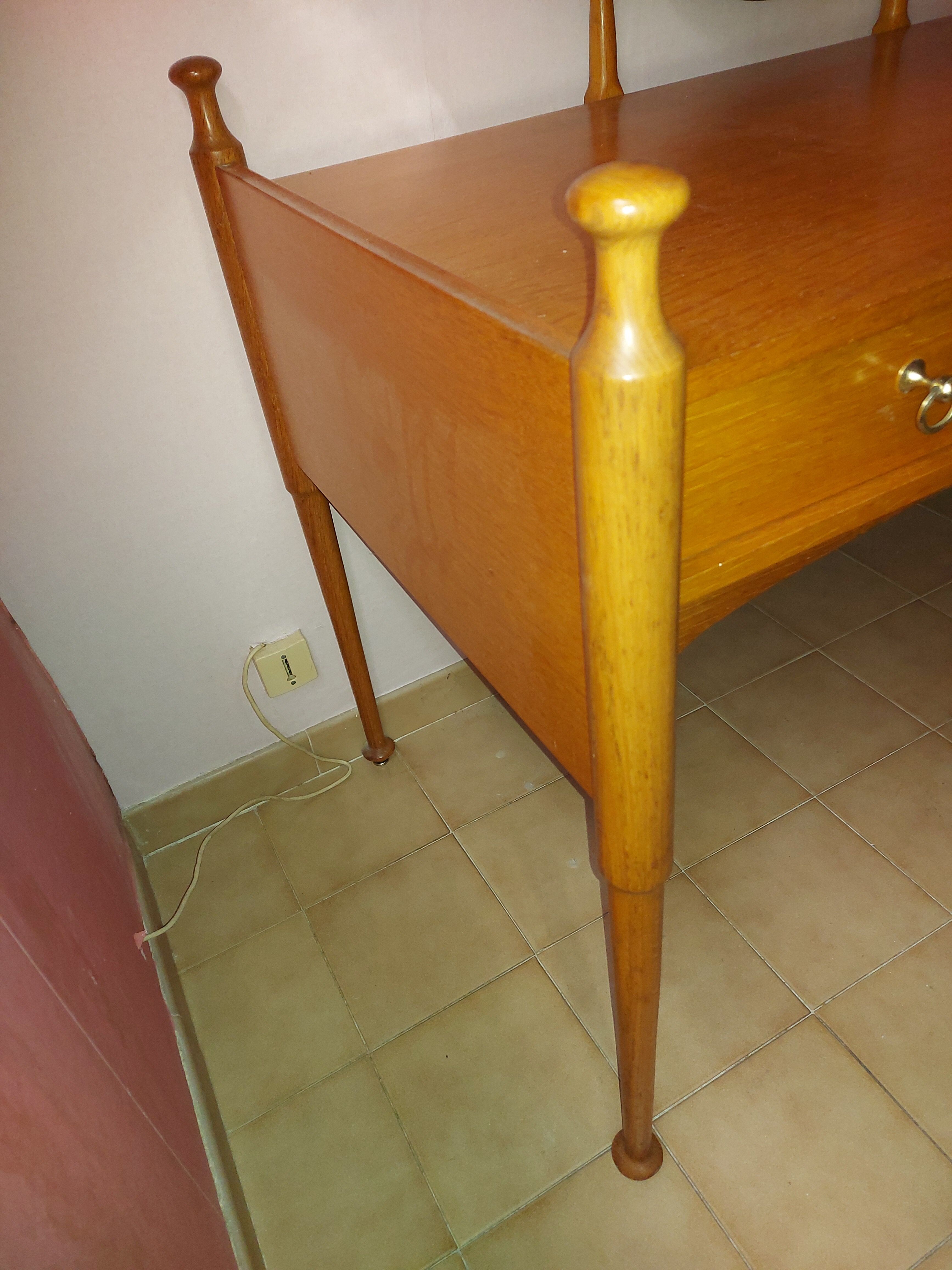 Vintage hairdresser with mirror Gautier