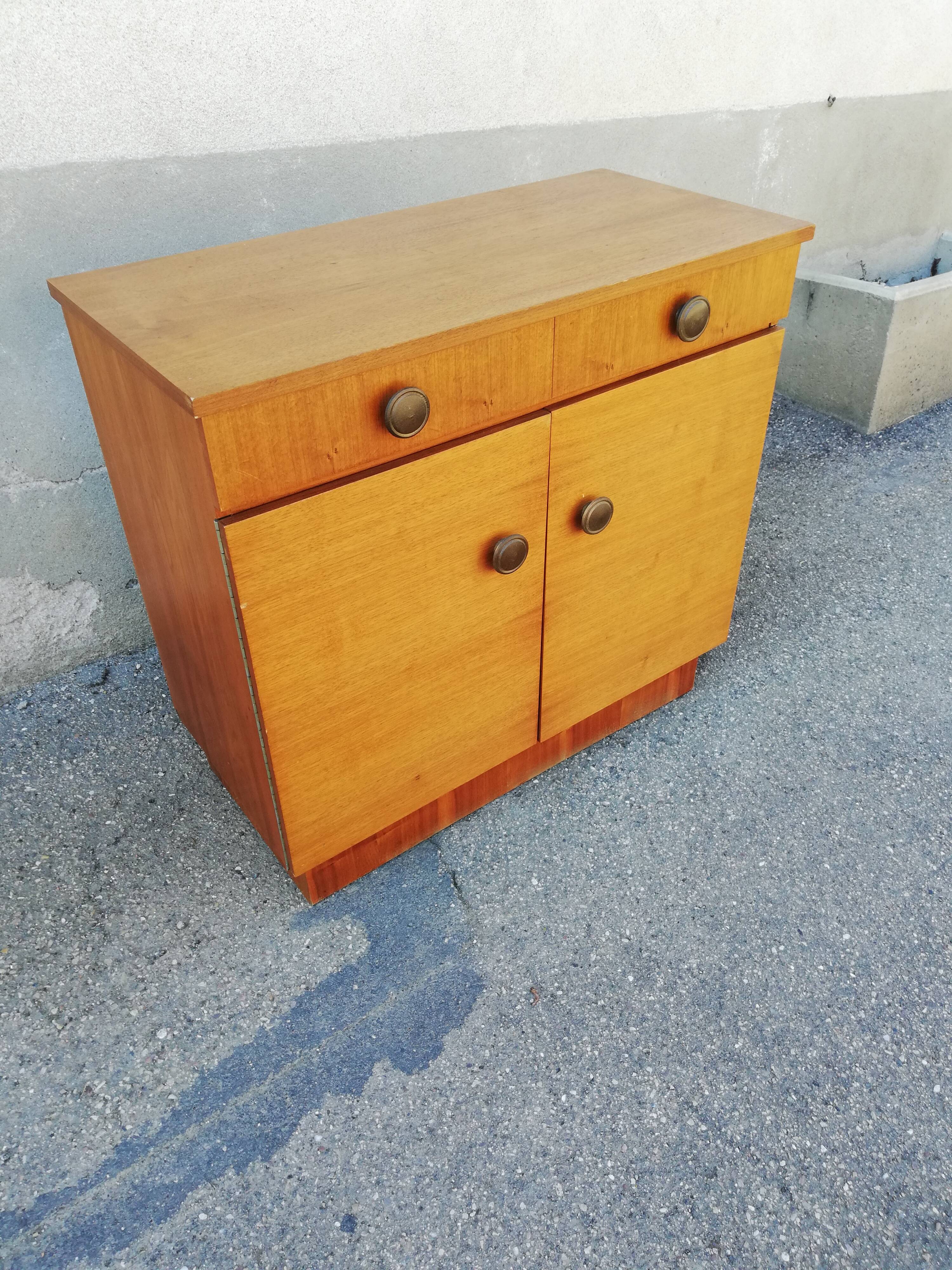 Vintage 2-door buffet 2 drawers