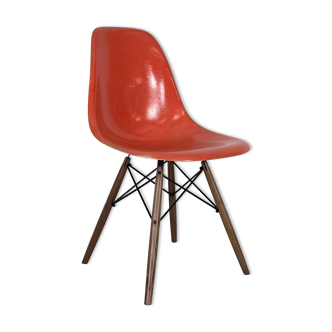 DSW chair by Charles and Ray Eames Herman Miller edition